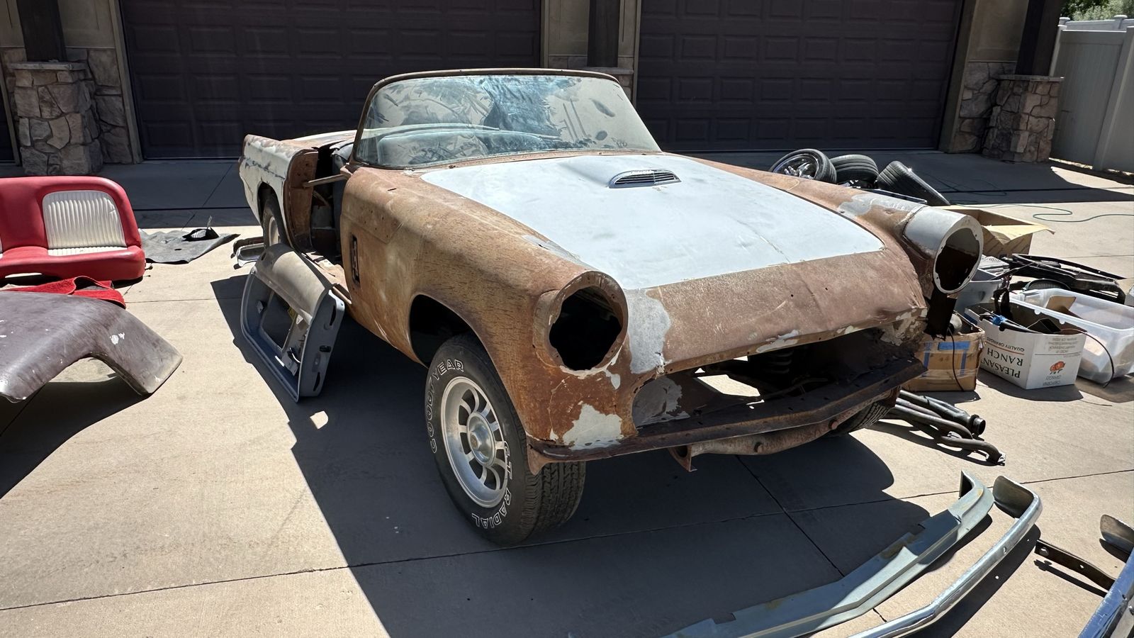 1956 Ford Thunderbird