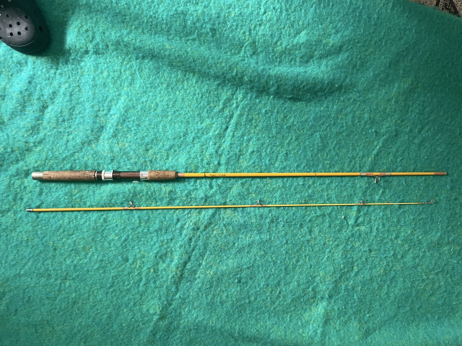 2 good fishing poles