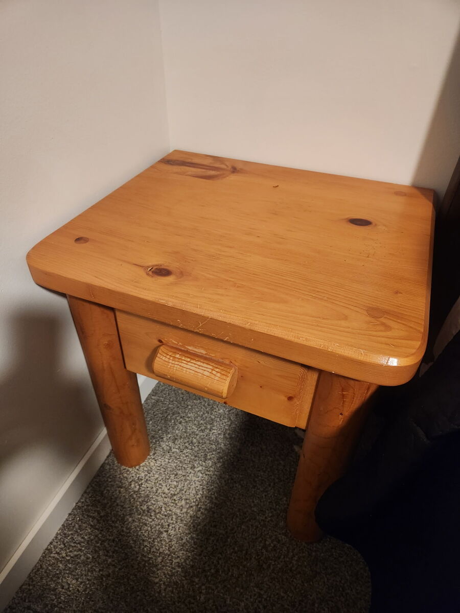 dresser and 2 night stands