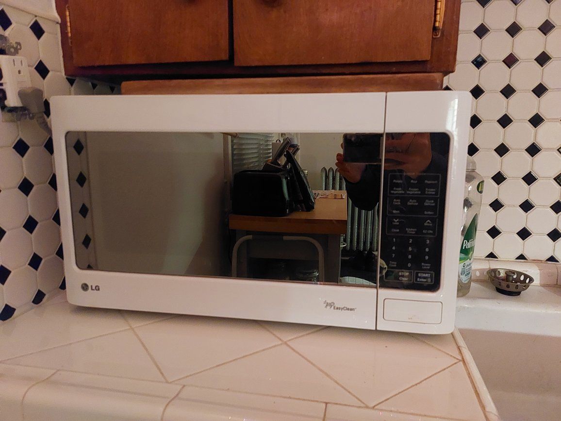 LG microwave
