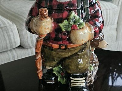 JCPenney Home Collection Woodland Santa Cookie Jar Ceramic Buffalo Plaid
14"T