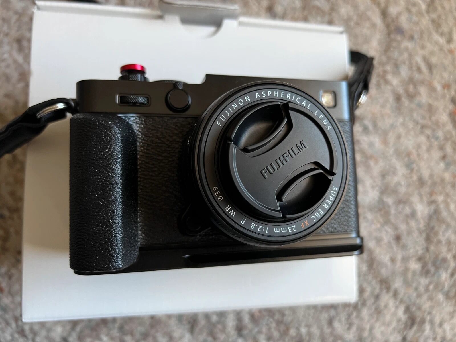 Fujifilm X-E5 Extras Included