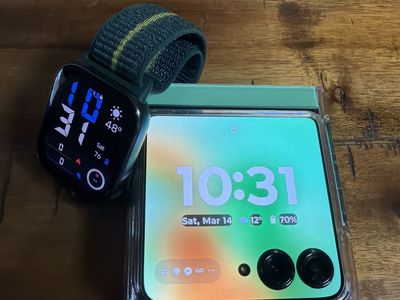 Unlocked Motorola RAZR FLIP Comes Motorola Fit