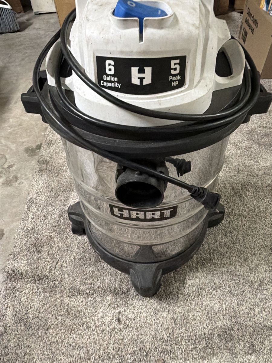 HART 6 Gallon 5 Peak HP Stainless Steel Wet/Dry Vacuum