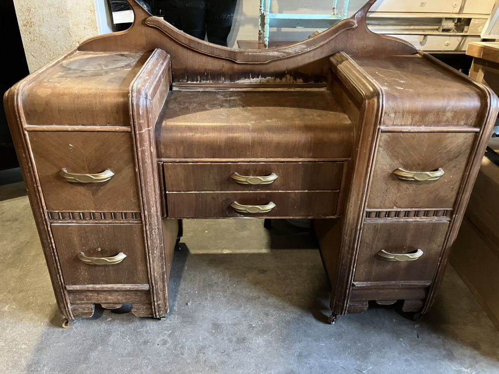 Art Deco Vanity with mirror