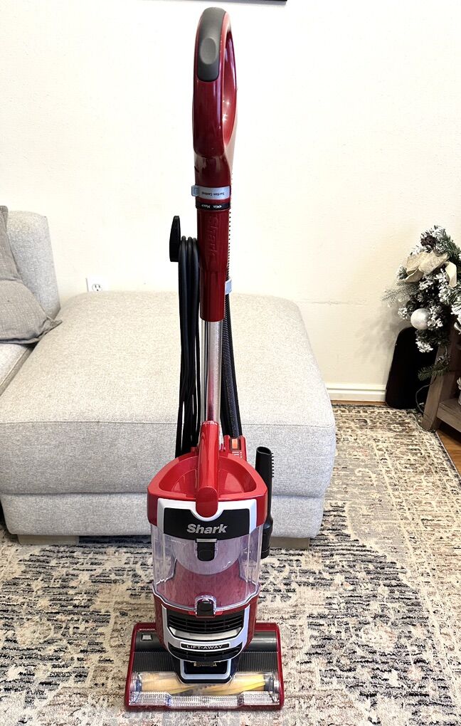 BARELY USED! SHARK VACUUM