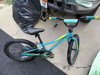 Specialized Hotrock 16 Coaster Brake Kids' Bike - Teal/Yellow 16" Wheels