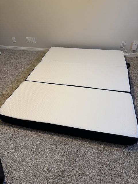 6-inch Foldable Memory Foam Queen Mattress with Case