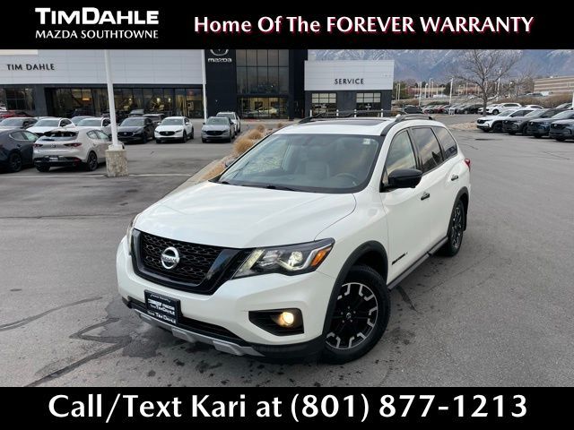 2020 Nissan Pathfinder SL