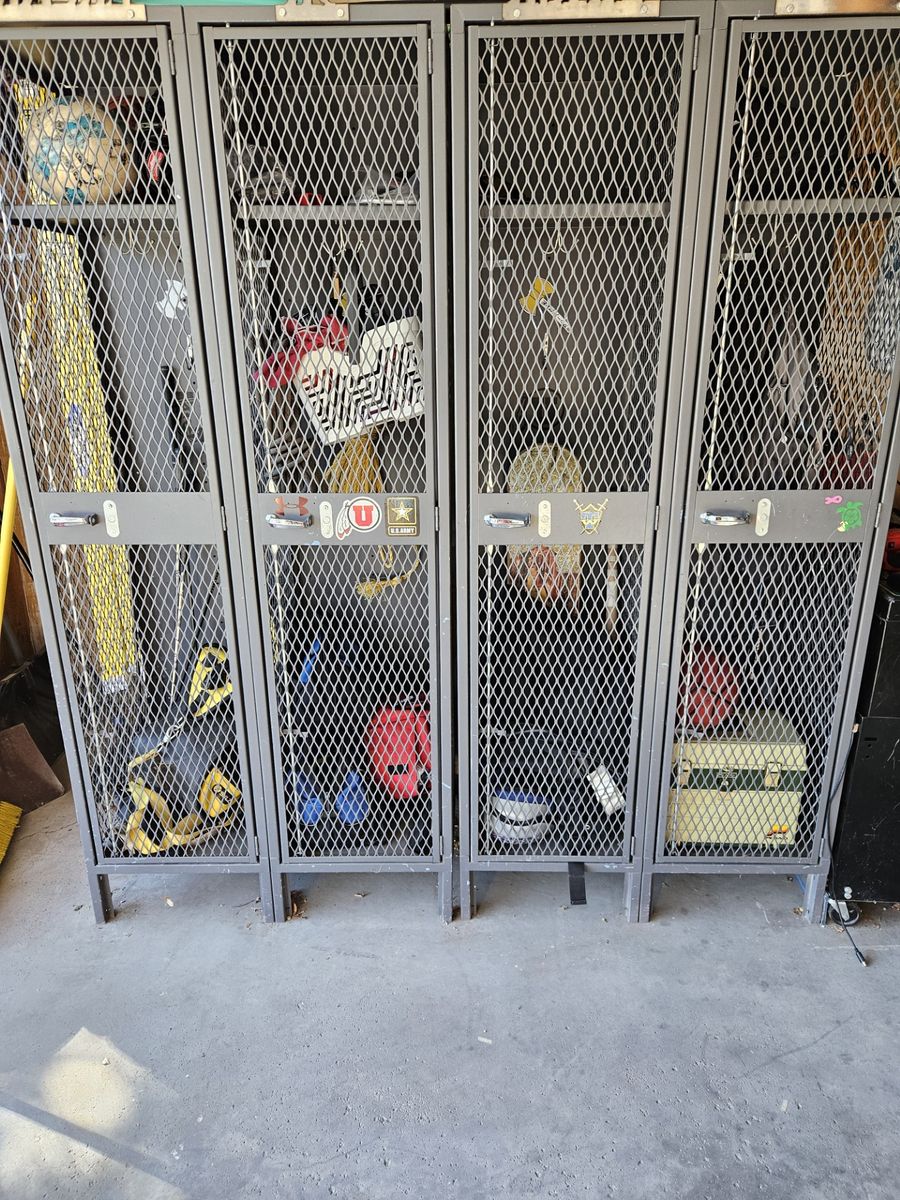 2 x 2 piece locker set