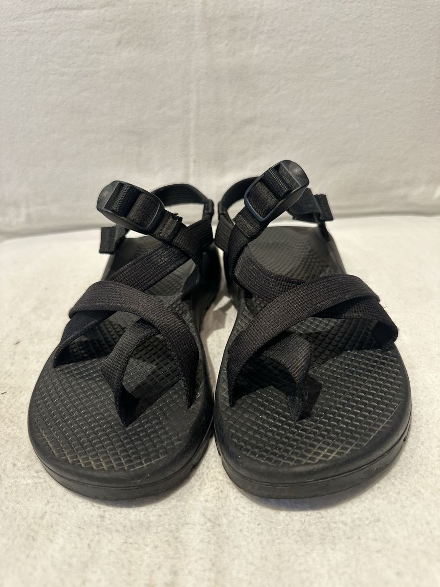 Chaco women’s size 7 black lightly used hiking sandals