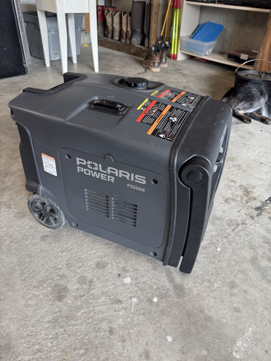 Polaris Power P3200iE Inverter Generator - Portable, Electric Start