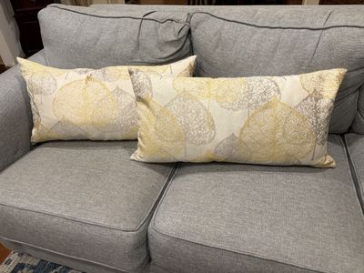 2 High End Damask Lumbar Pillows Gold & Silver