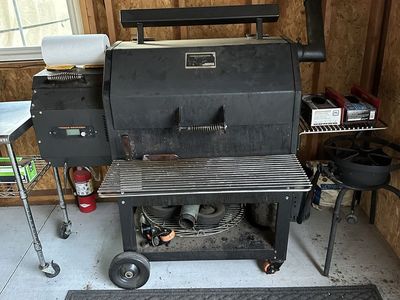 Pellet smoker