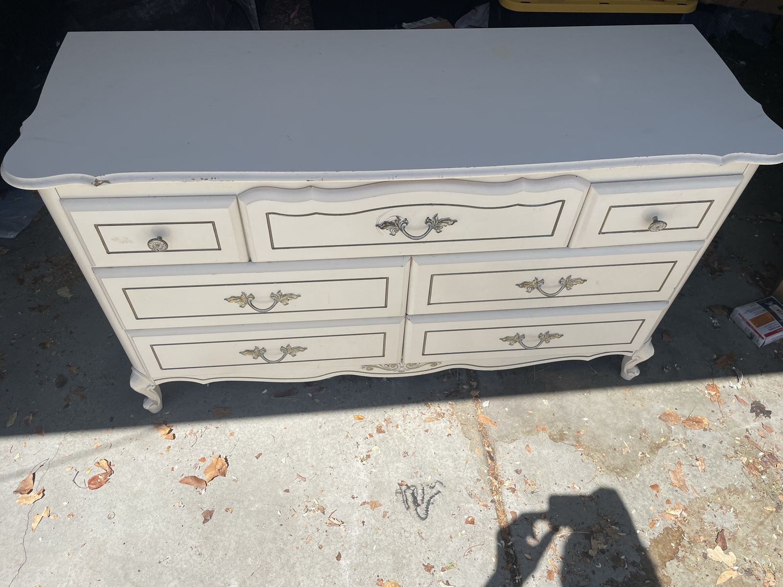 Vintage French Provincial Style 6-Drawer Dresser Cream w/ Gold Trim