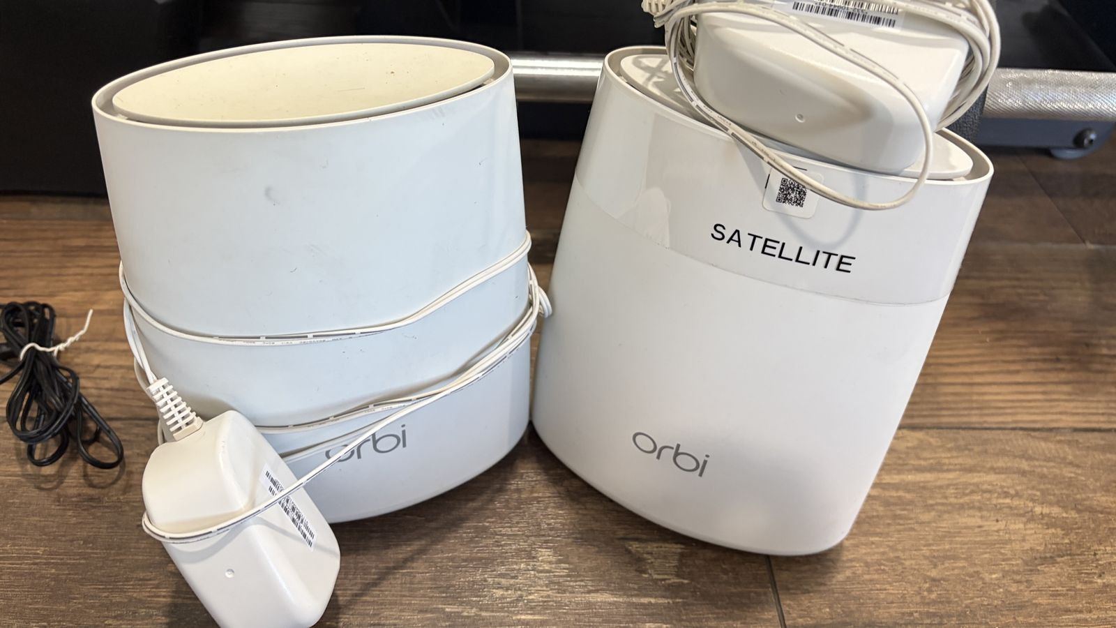 Netgear modem Orbi router & satelites