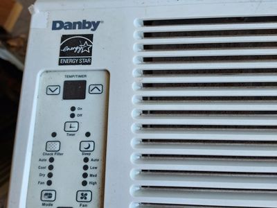 AC unit - Window