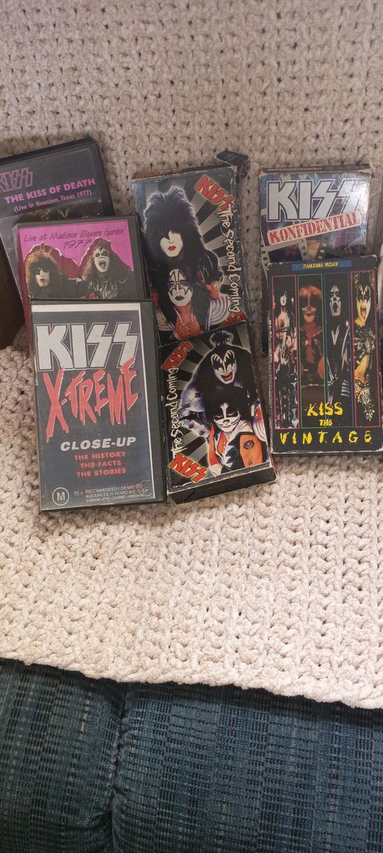 KISS music and videos