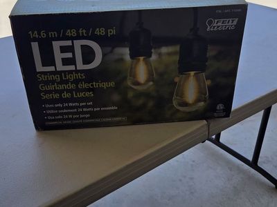 Outdoor string lights