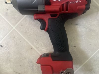 Milwaukee 2767-20 M18 FUEL High Torque 1/2" Impact Wrench. Tool/Battery/Cover