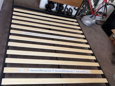 Zinus Metal and Wood Platform Bed Frame with Headboard