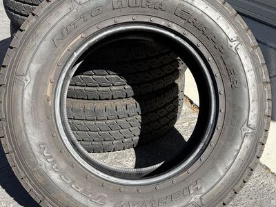 Like New Nitto Dura Grappler LT275/70R18 – Set of 4