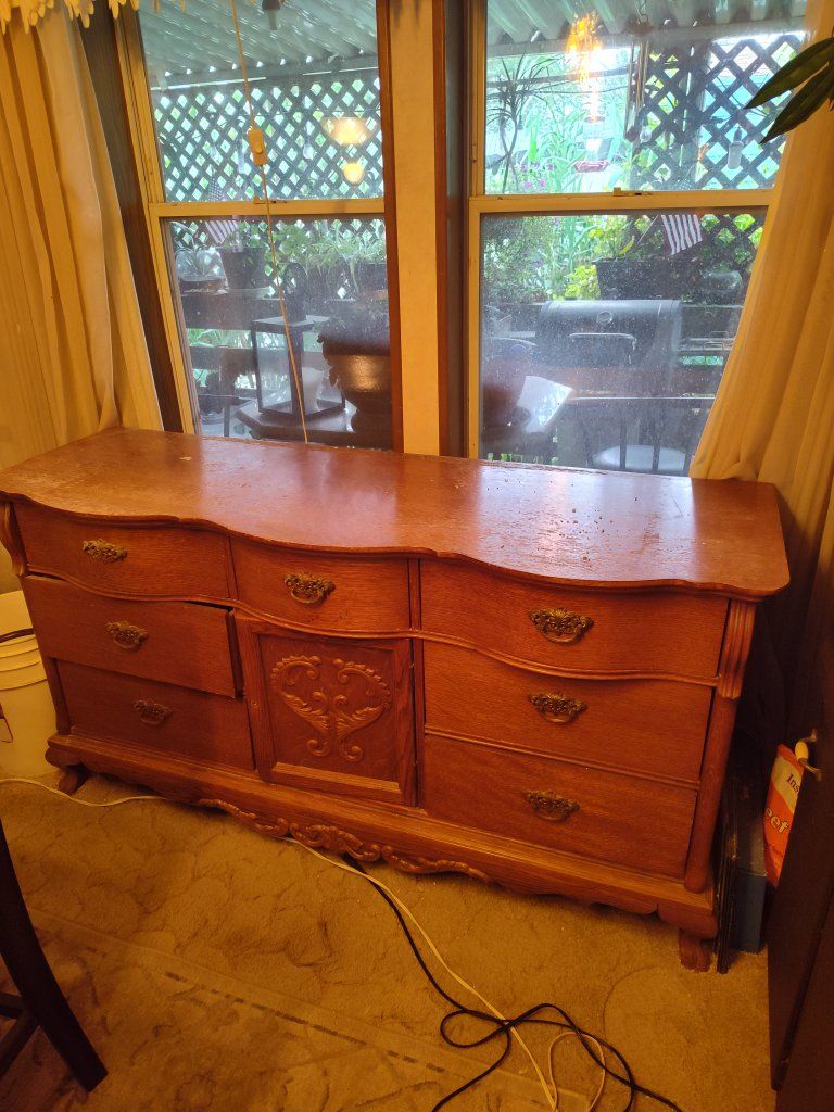 dresser