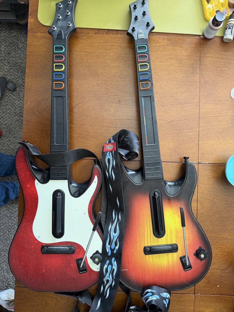 2 Guitar Hero guitars for Xbox 360