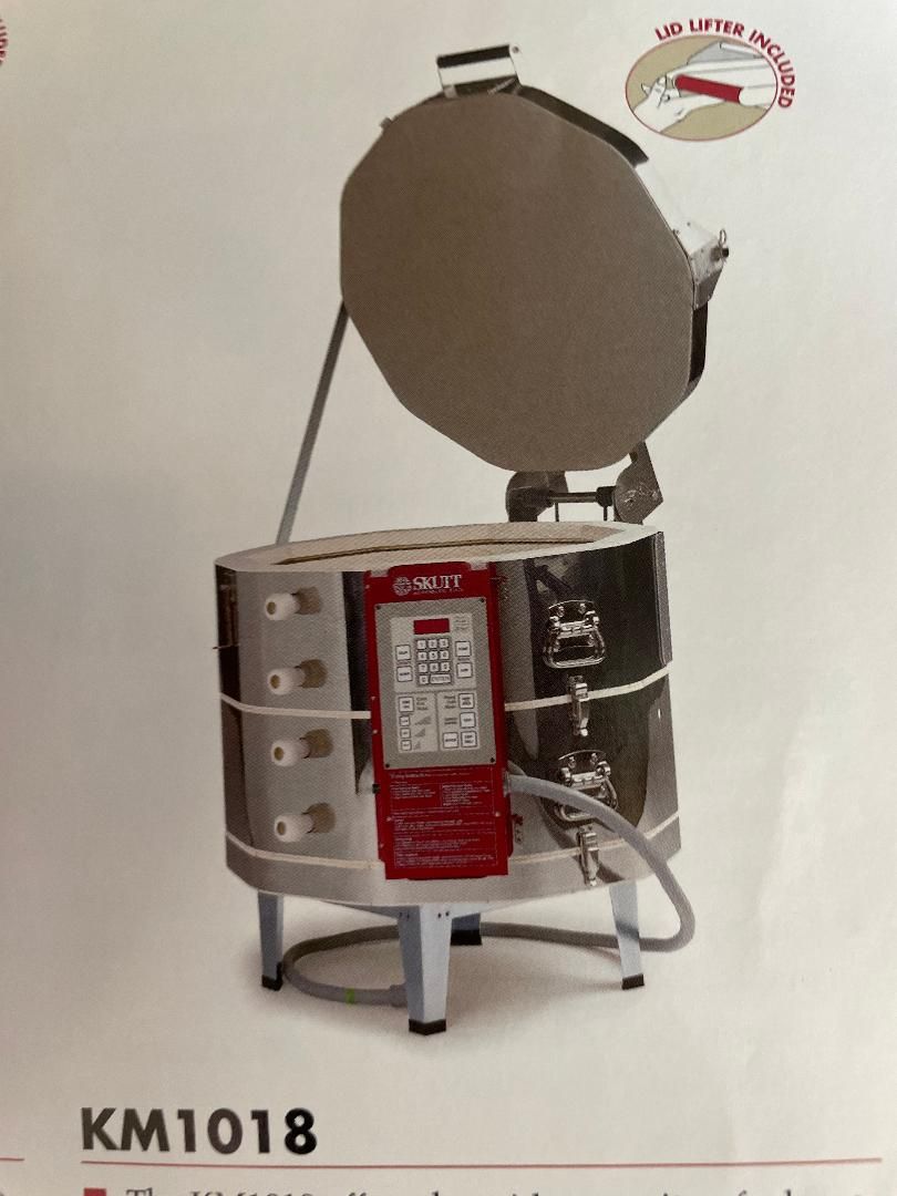 Skutt KM 1018 Electric Kiln with Lid Lifter & Vent System - Pottery/Ceramics Ready.