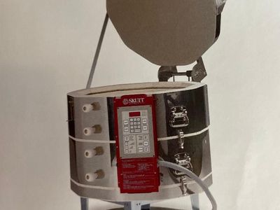 Skutt KM 1018 Electric Kiln with Lid Lifter & Vent System - Pottery/Ceramics Ready.