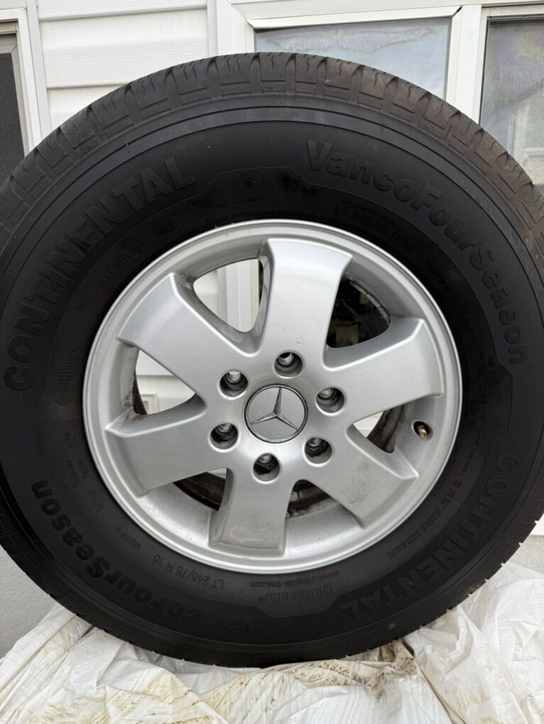 Take off wheel and tires LT245/75R16