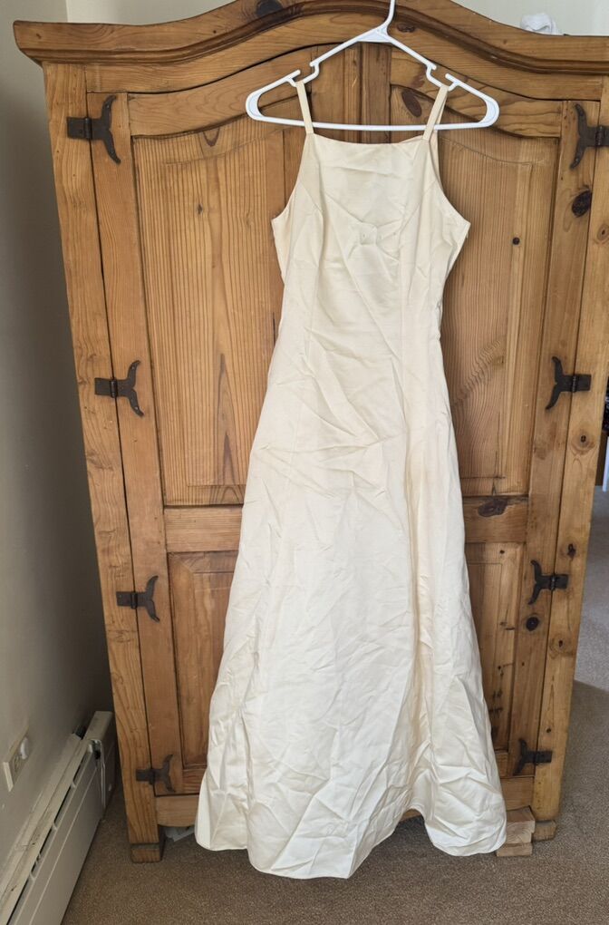 Stunning Pale Yellow formal Dress