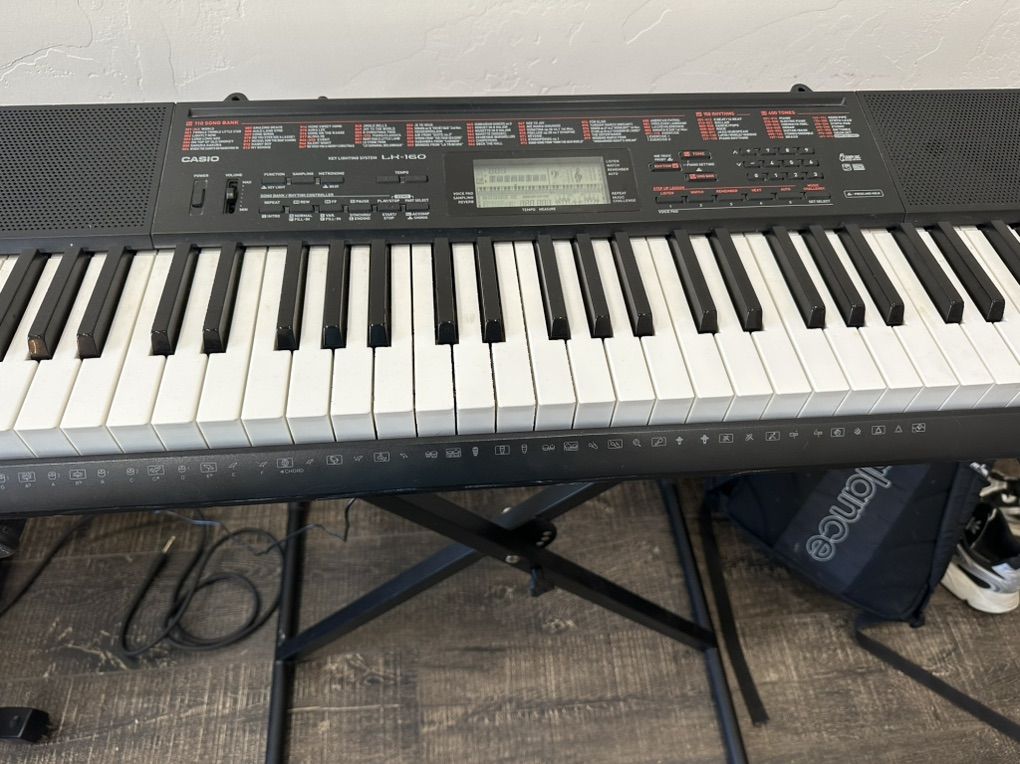 Casio LK-160 Keyboard Wuth Stand