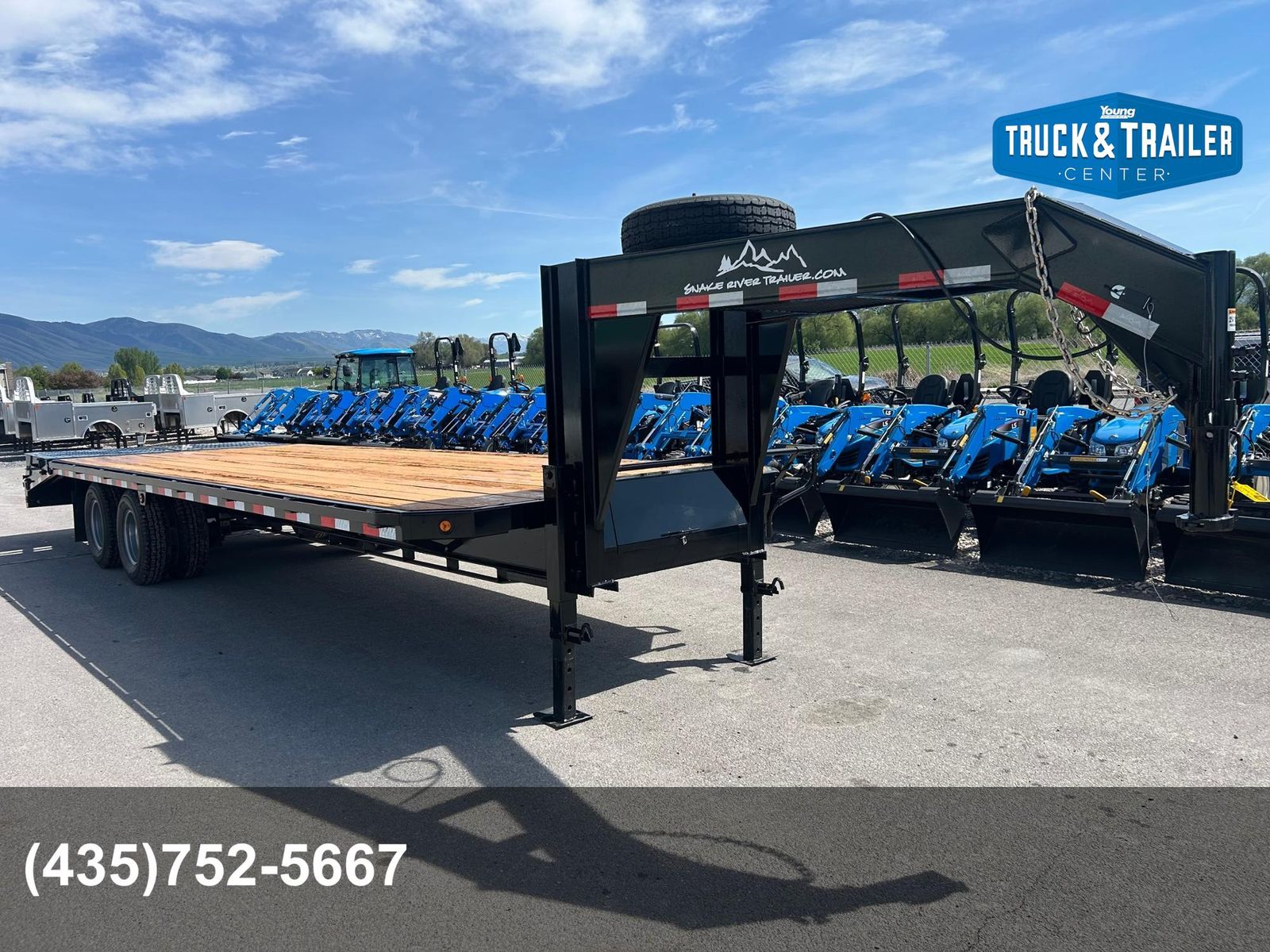 2026 Snake River 8.5X28' Gooseneck Flatbed