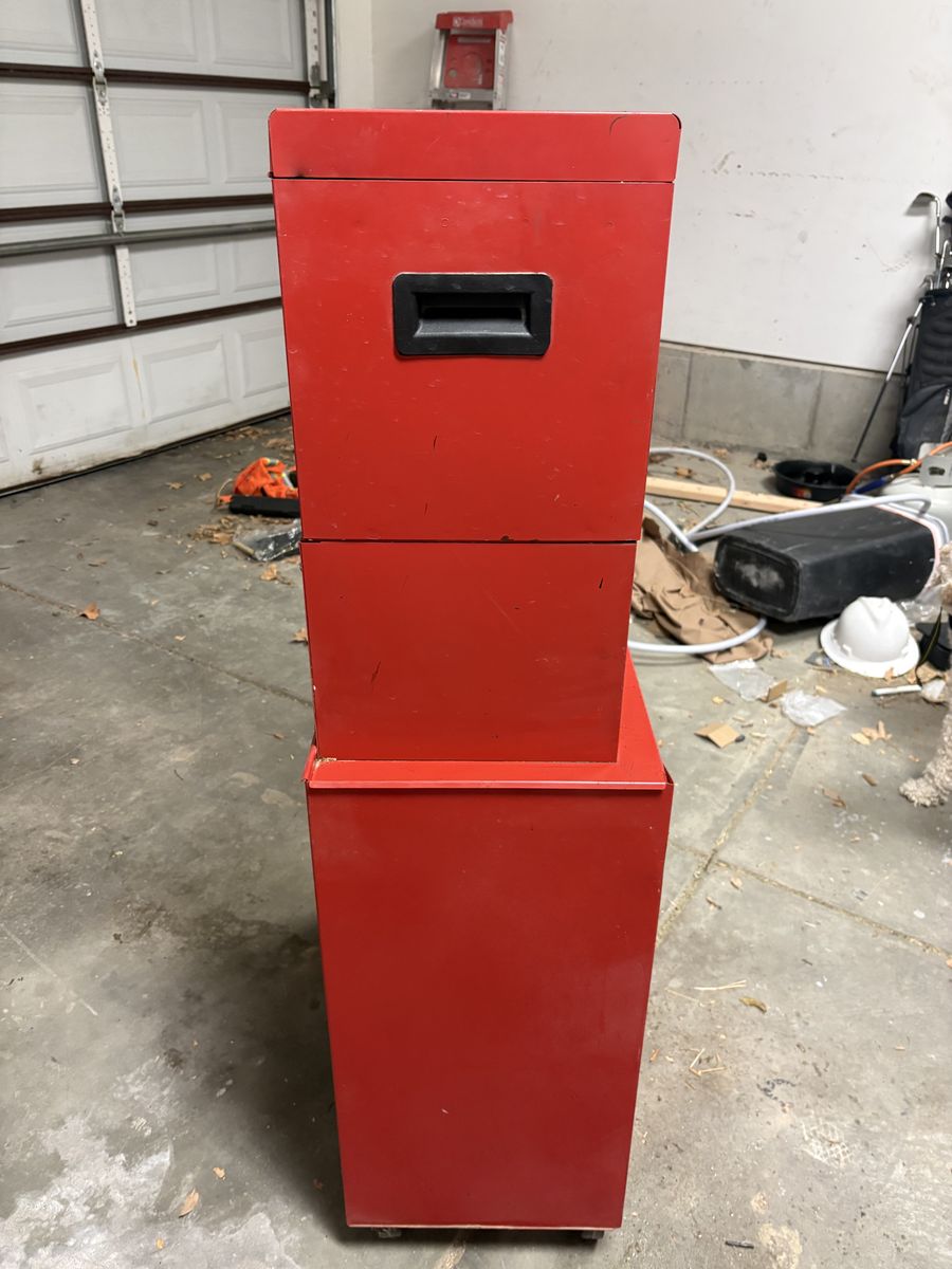 Craftsmen rolling tool chest tool box