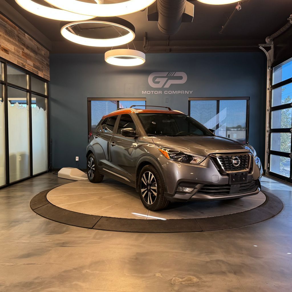2020 Nissan Kicks SR