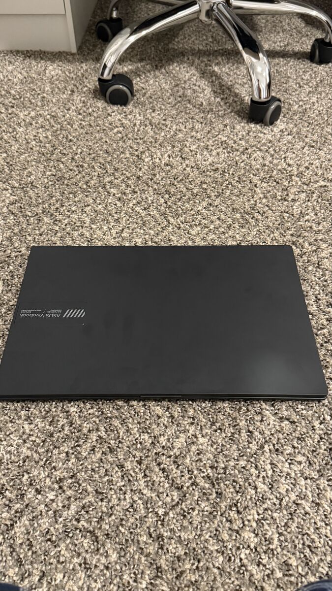 Asus Vivobook Go