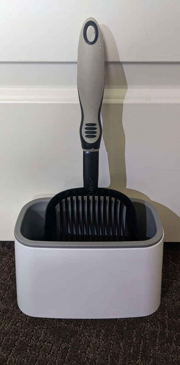 Gray Large Metal Cat Litter Scooper & White Scoop Holder