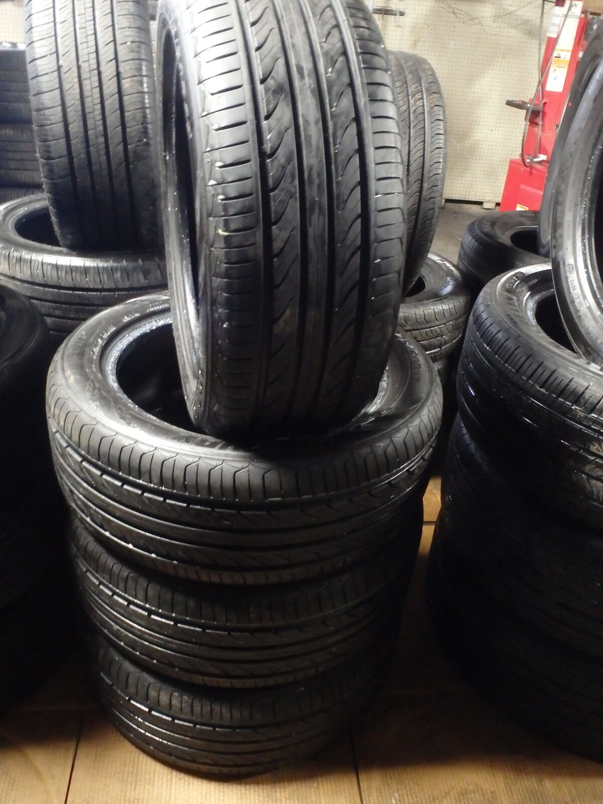 225/50R17 SENTURY UHP SET O FUED TIRES