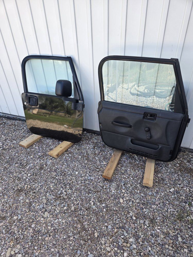 Jeep Wrangler Full Steel Doors Pair - Black with Windows and Mirrors