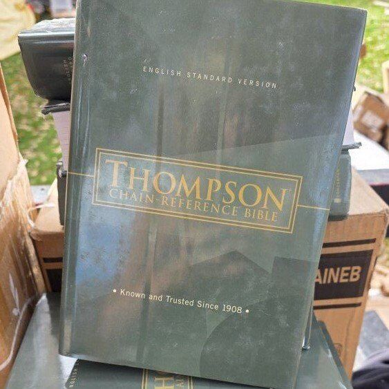 Thompson Study Bible
