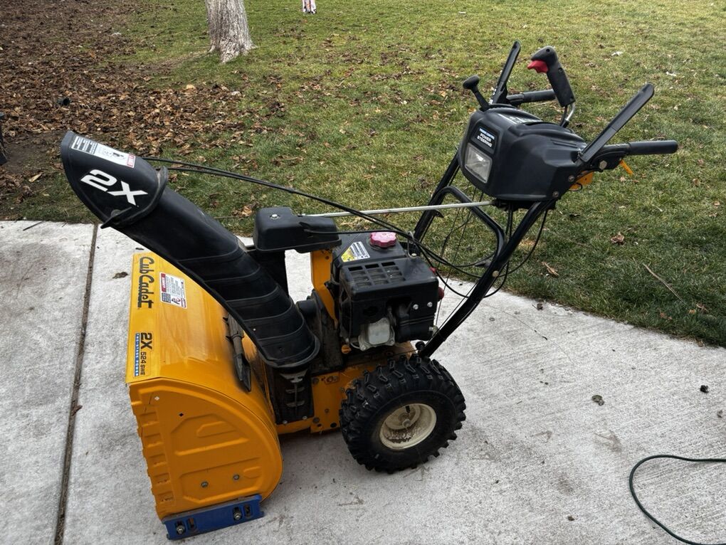 Cub Cadet 524 SWE Snow Blower