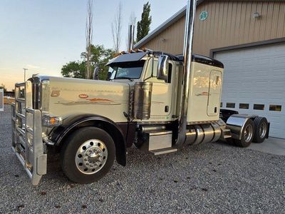 Clean 2014 Peterbilt 389 w/Cummins ISX 600hp, 18-speed Eaton, Sleeper Semi-Truck, Truck Tractor