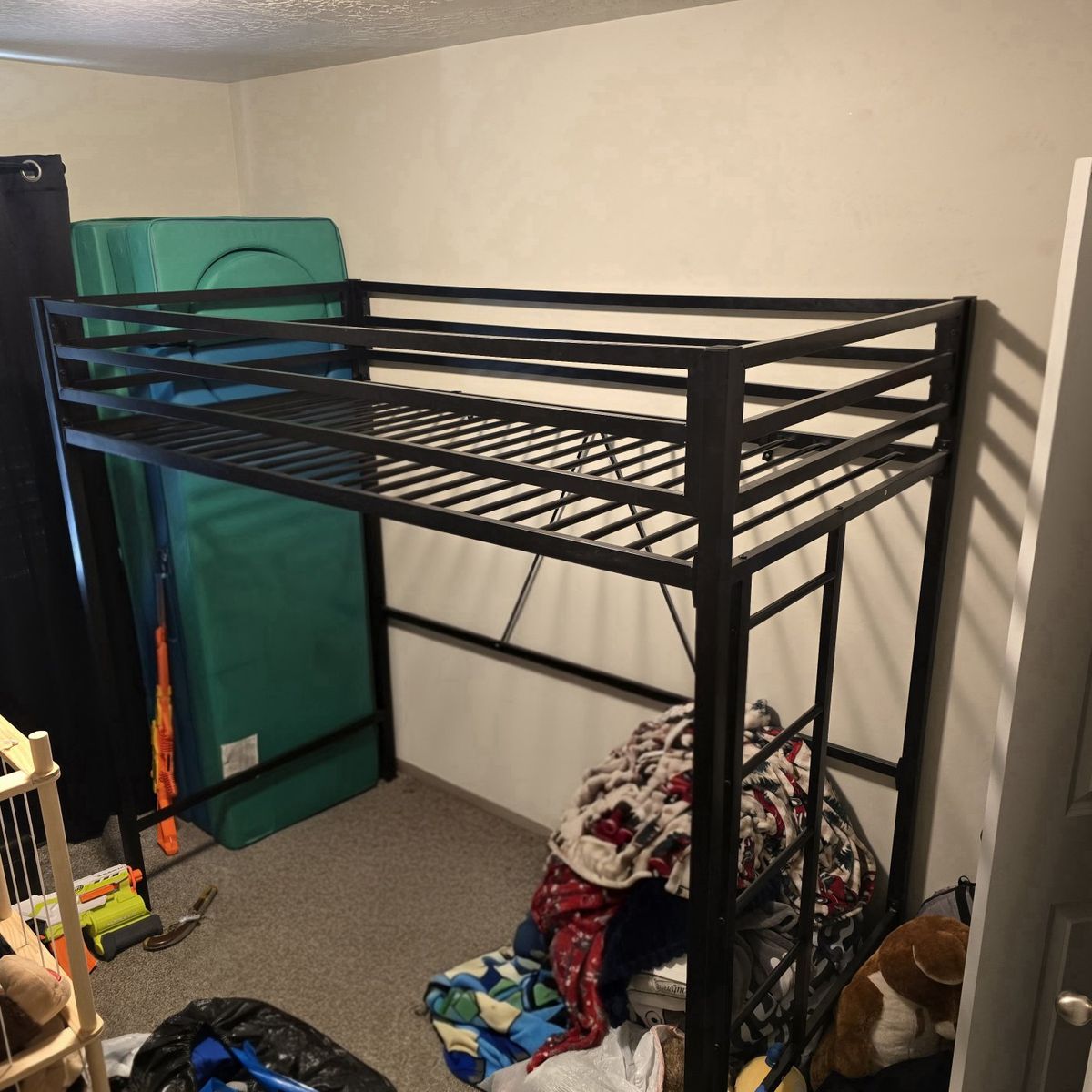 Black Metal Twin Loft Bed Frame with Built-in Ladder and Safety Guardrails