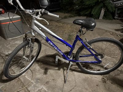 Specialized hybrid bike