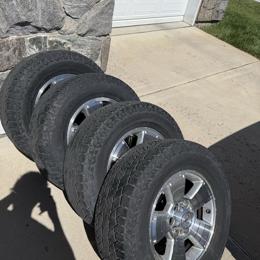 Hankook Dynapro All Terrain tires on Toyota wheels
