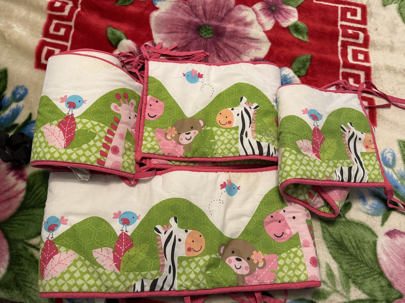 Jungle baby crib bumper