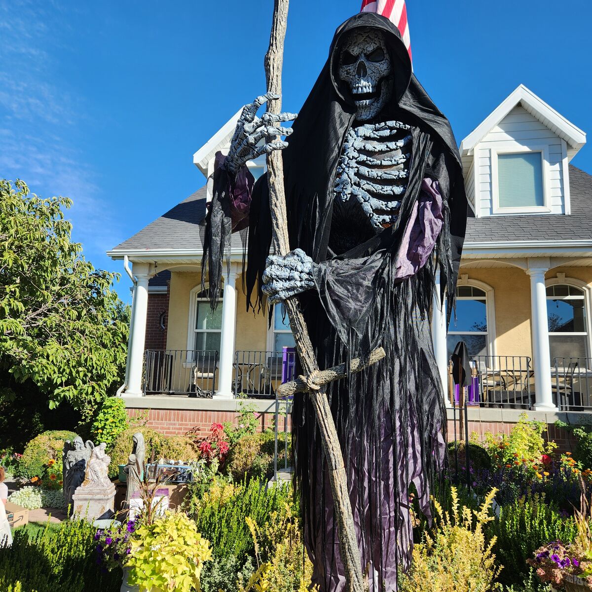 Halloween 12 foot levitating Reaper