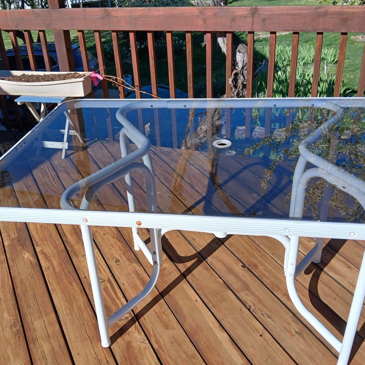 Glass patio/deck table