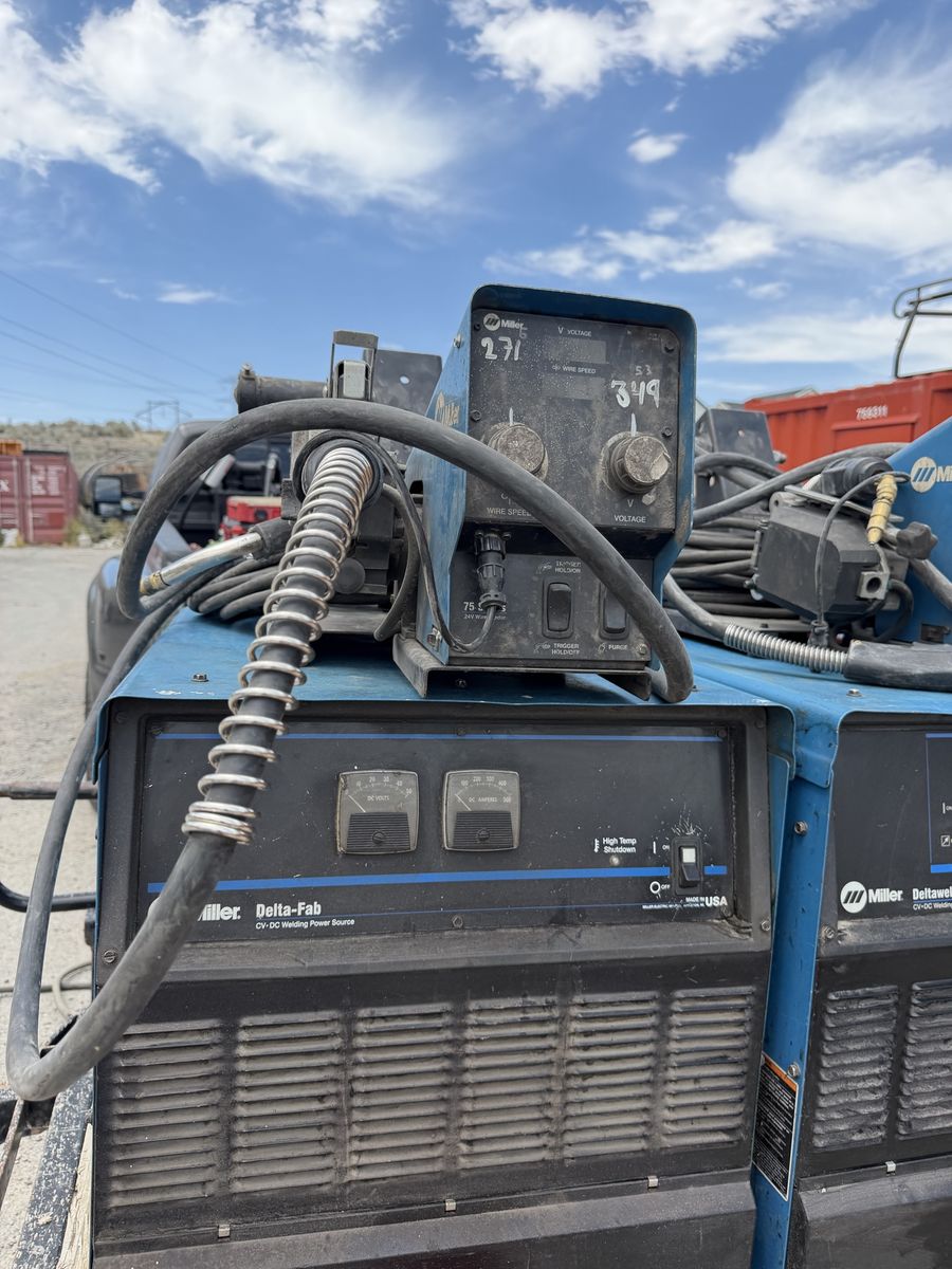 Miller Delta-Fab CV-DC Welding Power Source with Wire Feeder - Industrial Welder